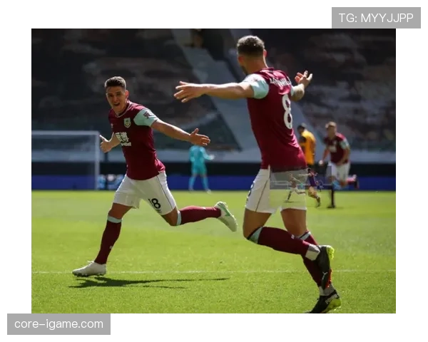 西布朗冲超势头强劲：积分领跑状态回升，剑指英超回归